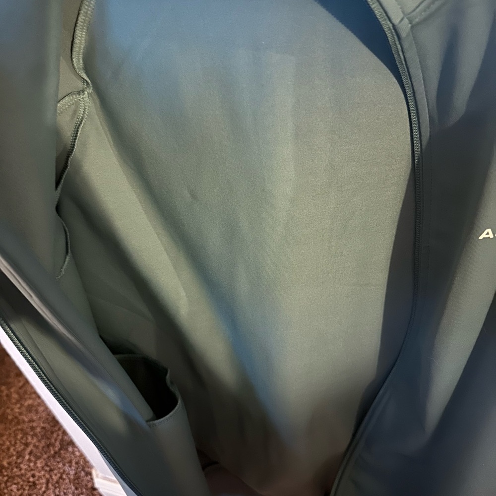 Alphalete jacket - Picture 7 of 7